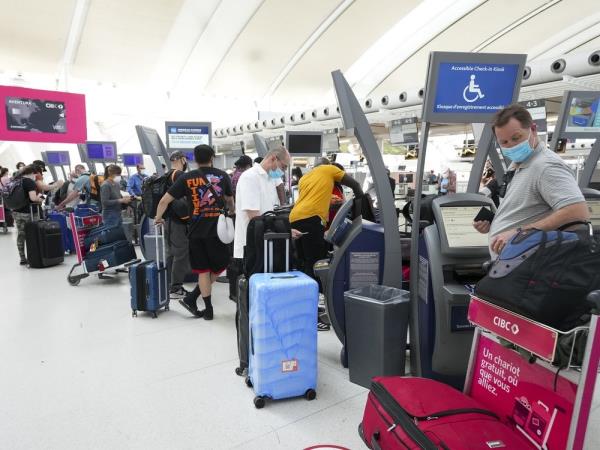 在大流行中断后，旅客面临更高的机场费用